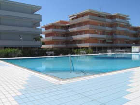 Lovely studio for poolside lovers